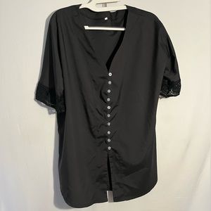 Black short sleeve with data decorative cuff